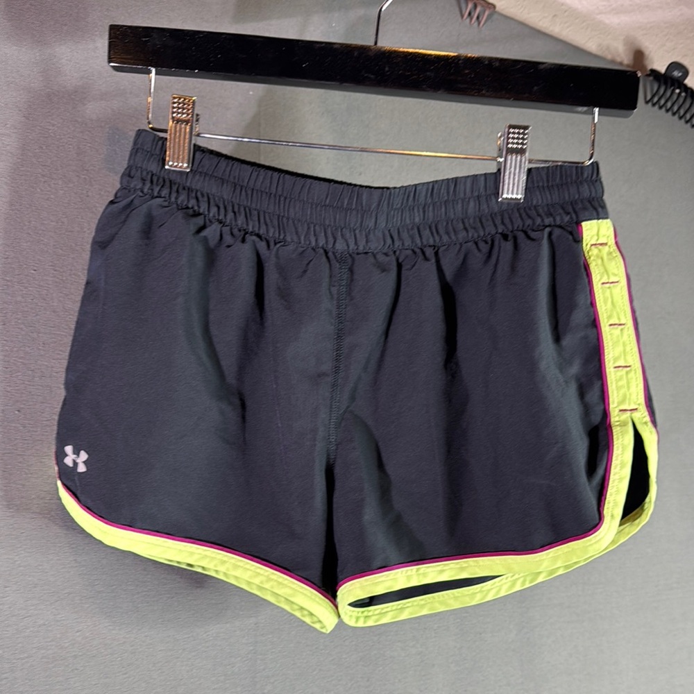 Under Armour Black and Yellow Athletic‎ Shorts Lightweight. size extra small.